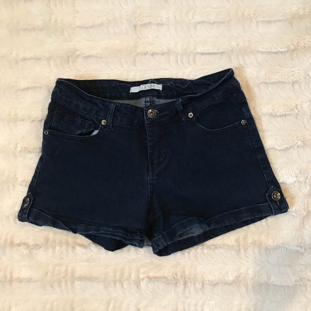 ๐ Forever 21 shorts ๐ - Picture 1 of 3